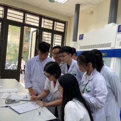 GỬI NHỮNG CHIẾN BINH ÁO TRẮNG TRƯỚC GIỜ G…